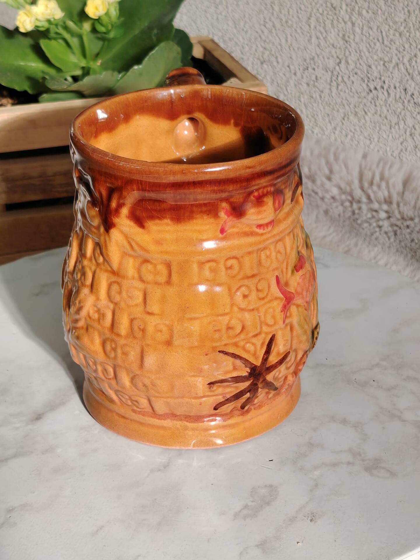 Verre en céramique façon barbotine