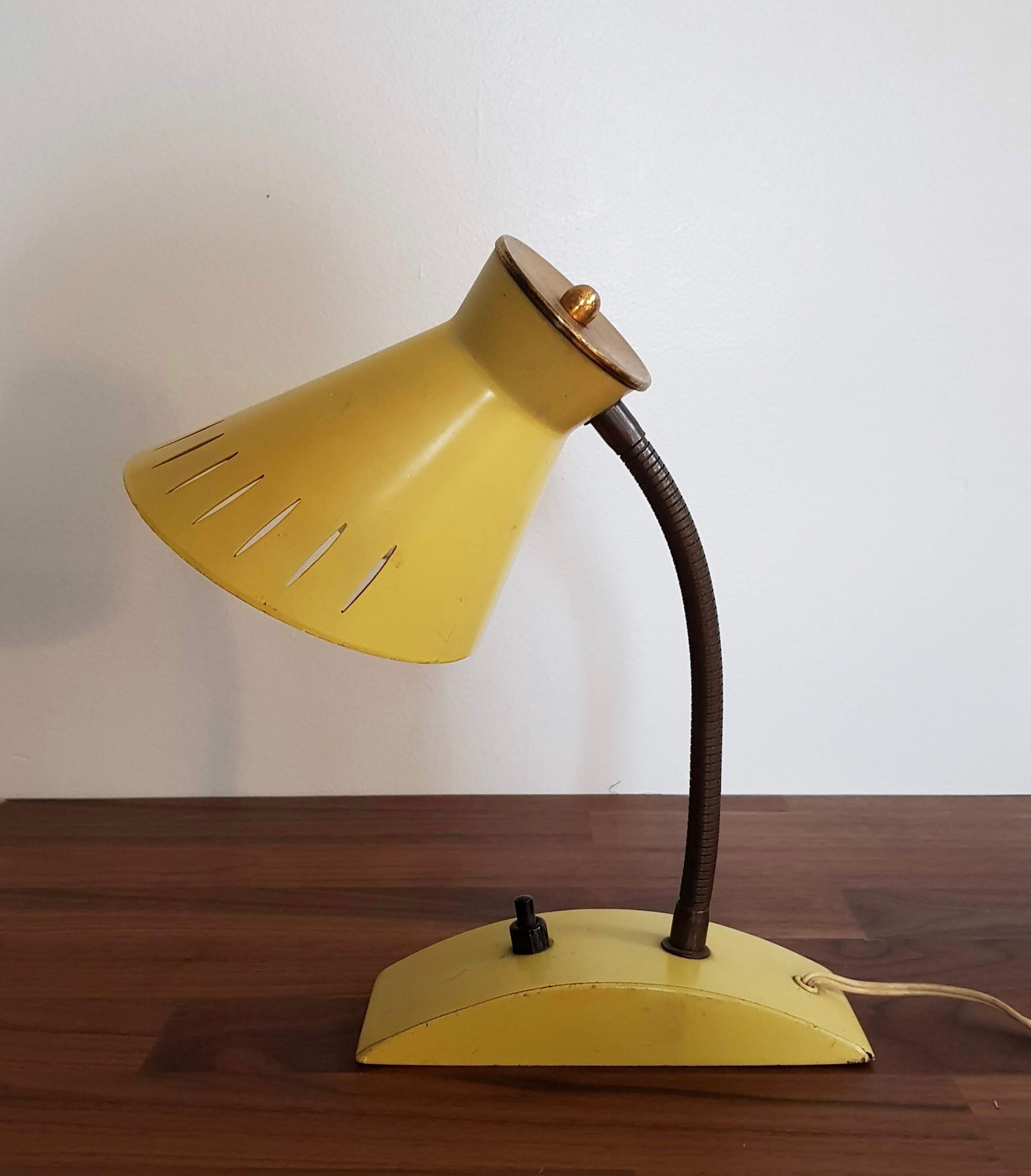 Scandinavian yellow lamp cocotte style 50s