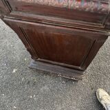 Monumental hunting buffet in carved oak