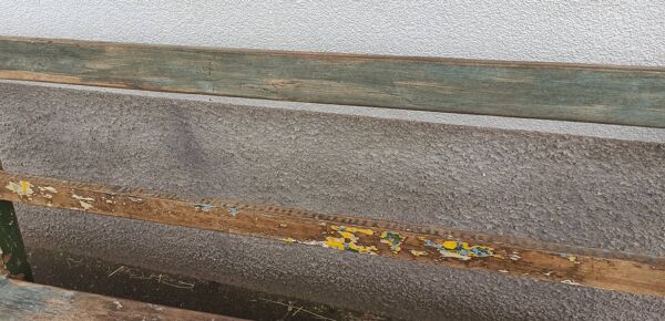 Banc ancien en bois avec belle patine