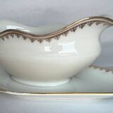 Saucière en porcelaine blanche