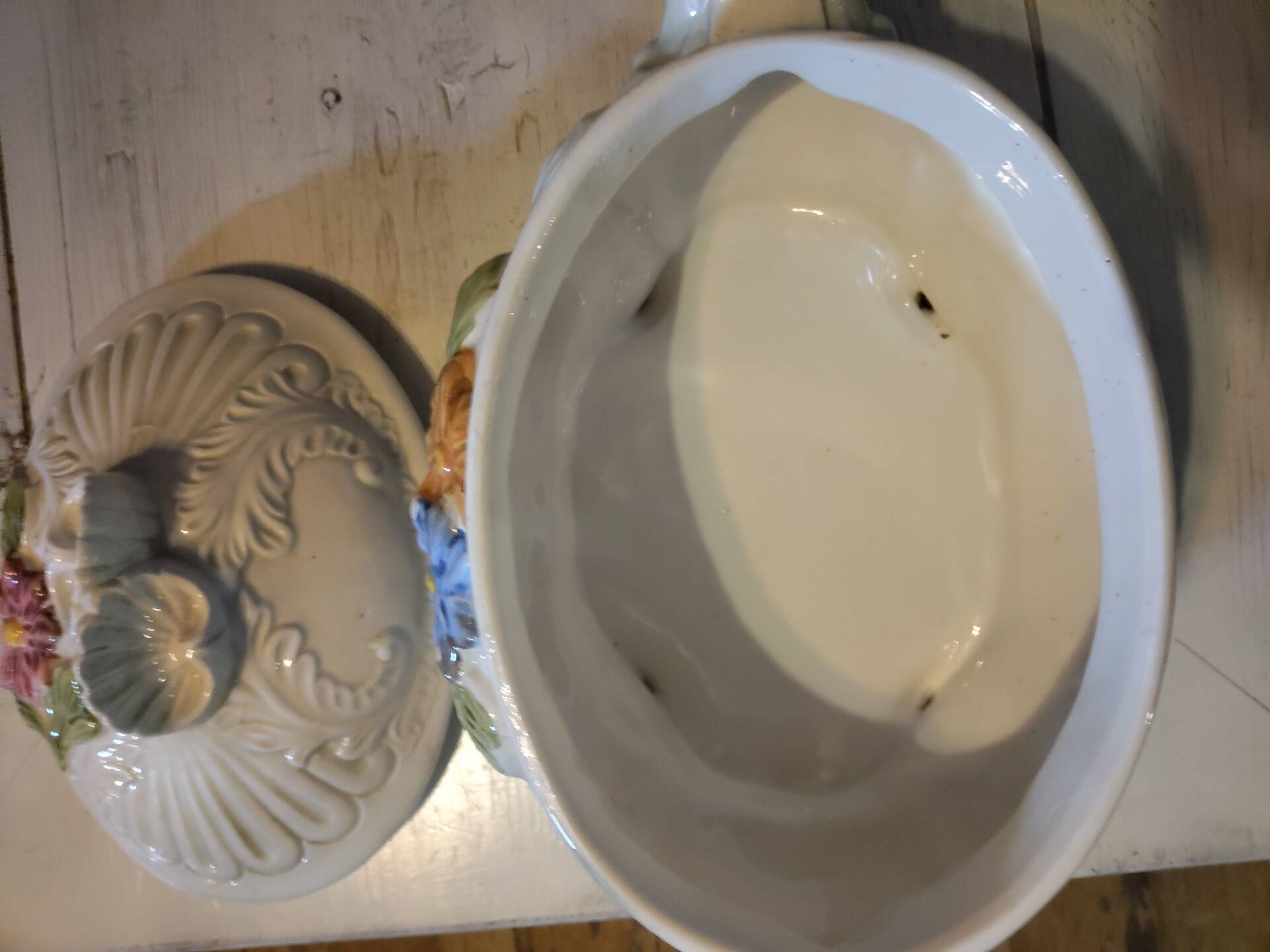 Vintage soup tureen