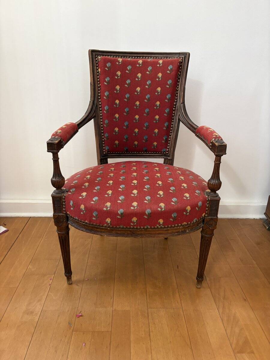 Fauteuil de style Louis XVI