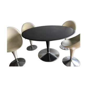 Table ronde bombo designer Stefano Giovannoni