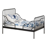 Scalable bed child wrought iron