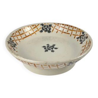 Plate on foot, ironstone, Badonviller "Roscoff", 1930