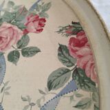 Oval resin tray with rose and ribbon pattern