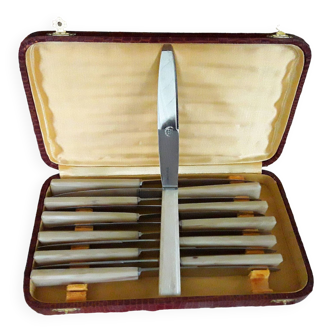 Box of 12 vintage knives