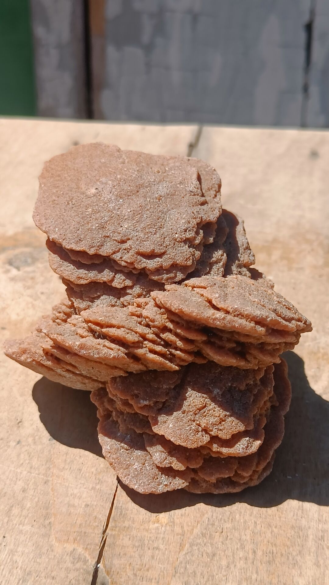 Natural sand rose