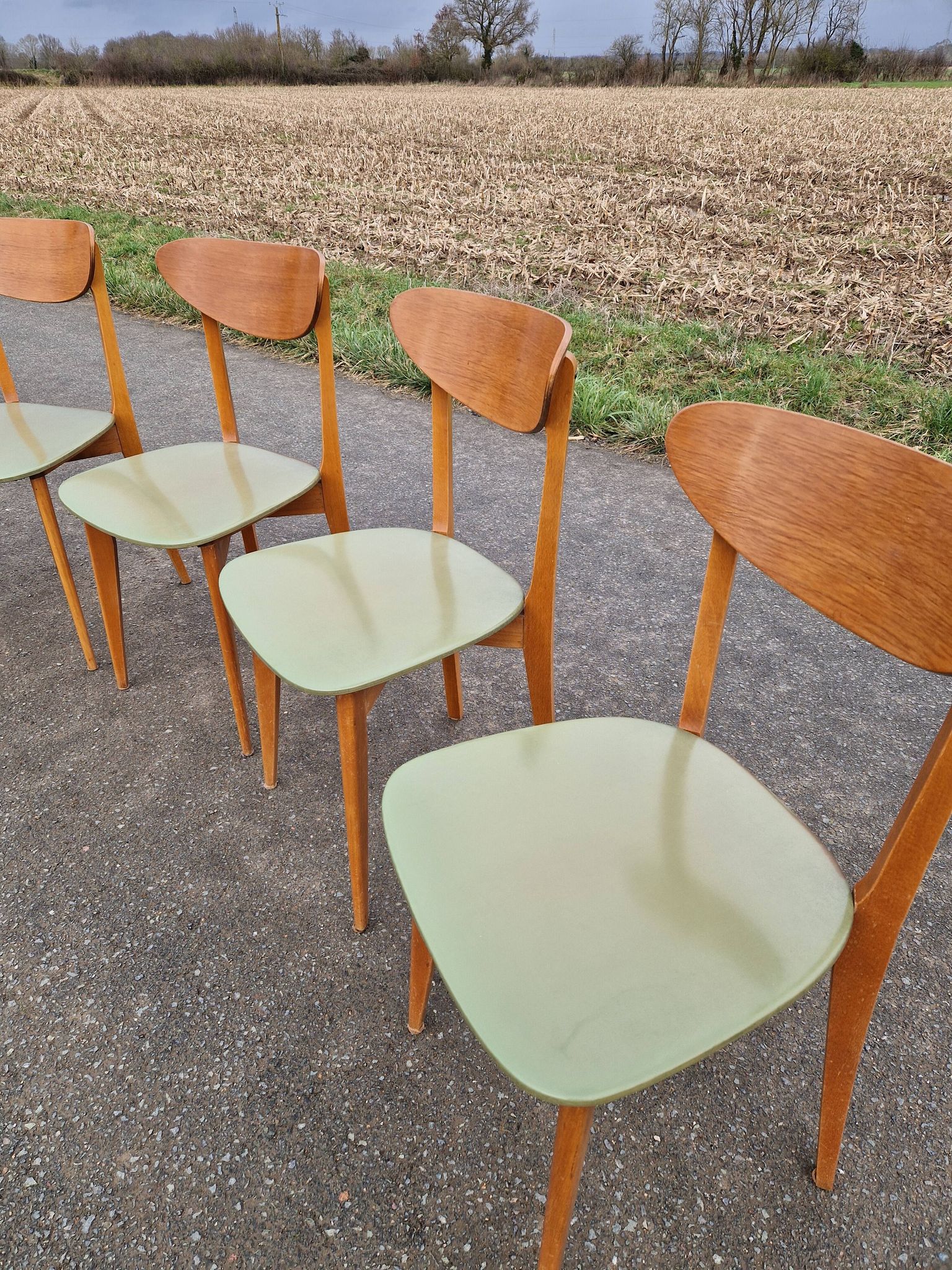 Set of 5 vintage Scandinavian style chairs