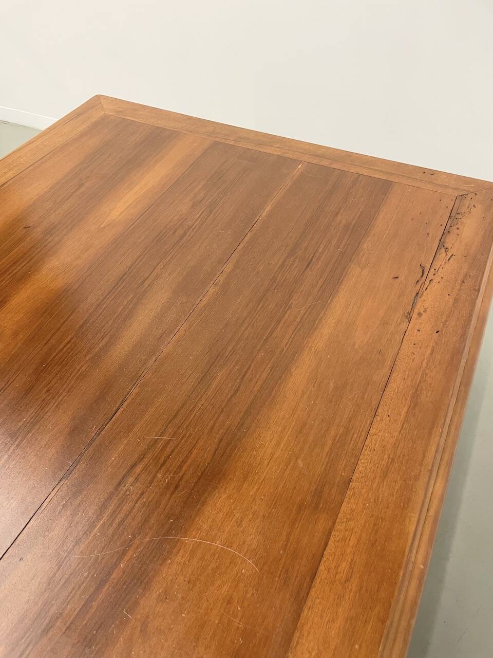 Comptoir ou bureau en noyer années 50