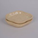 Ceramic pocket emptier