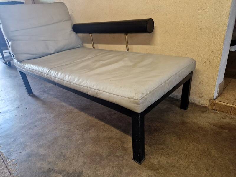 Antonio Citterio (Born in 1950) - Sity model chaise longue daybed 1986