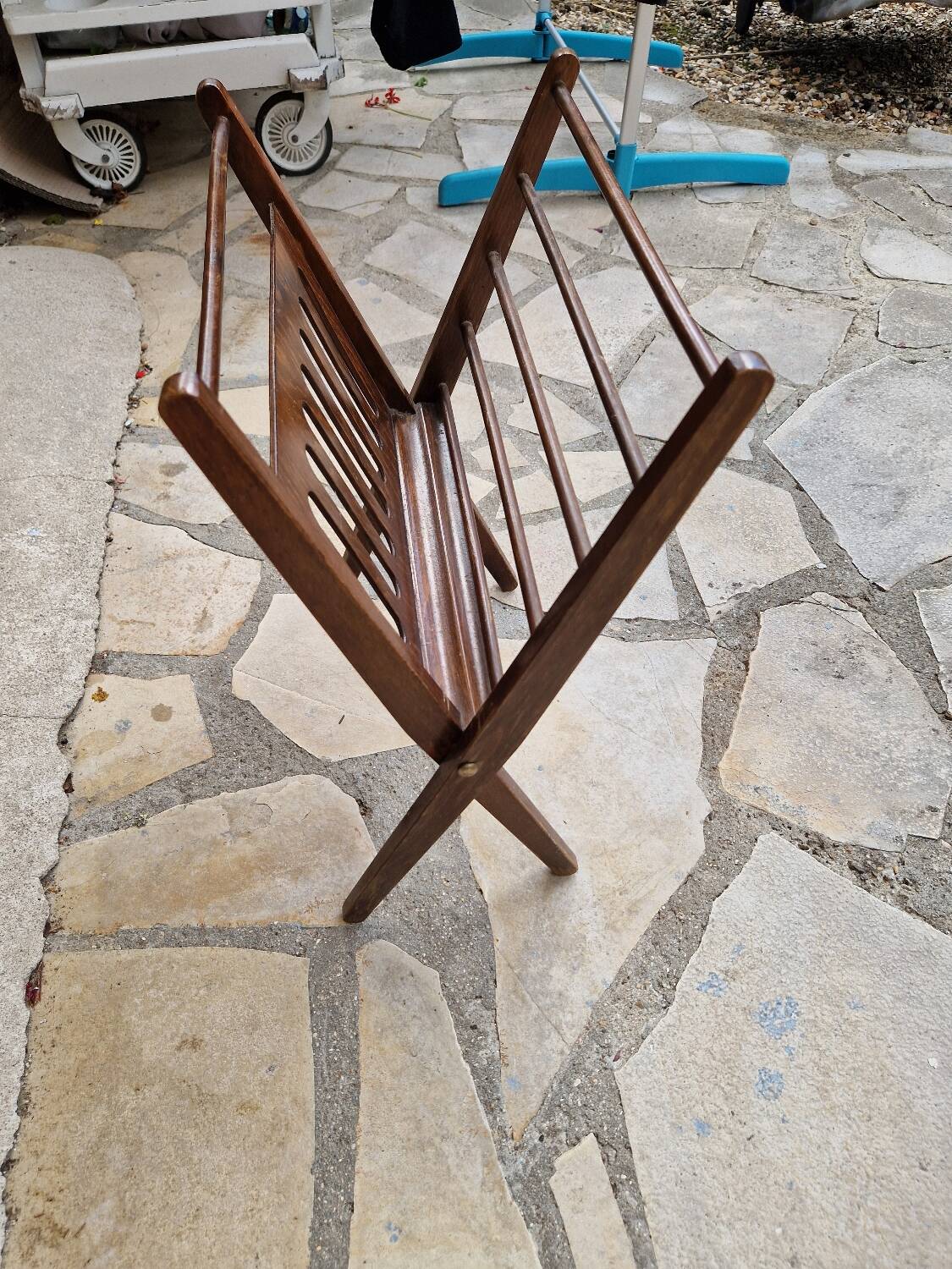 Scandinavian magazine holder Cees Braakman