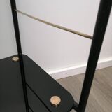 Sellette glass and metal