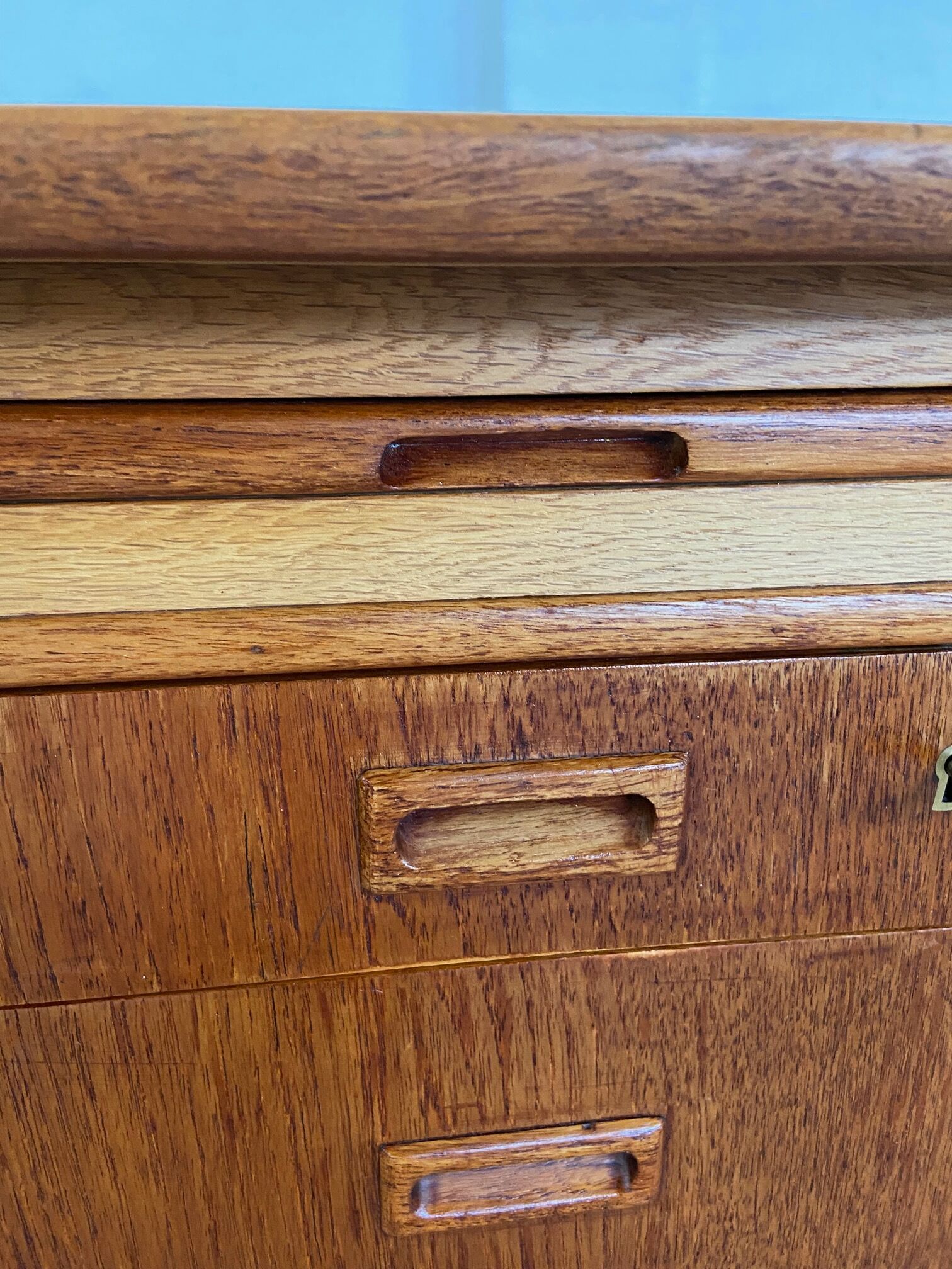 Vintage Danish desk in teak and oak by Børge Mogensen for Søborg Møbelfabrik, 1960s.
