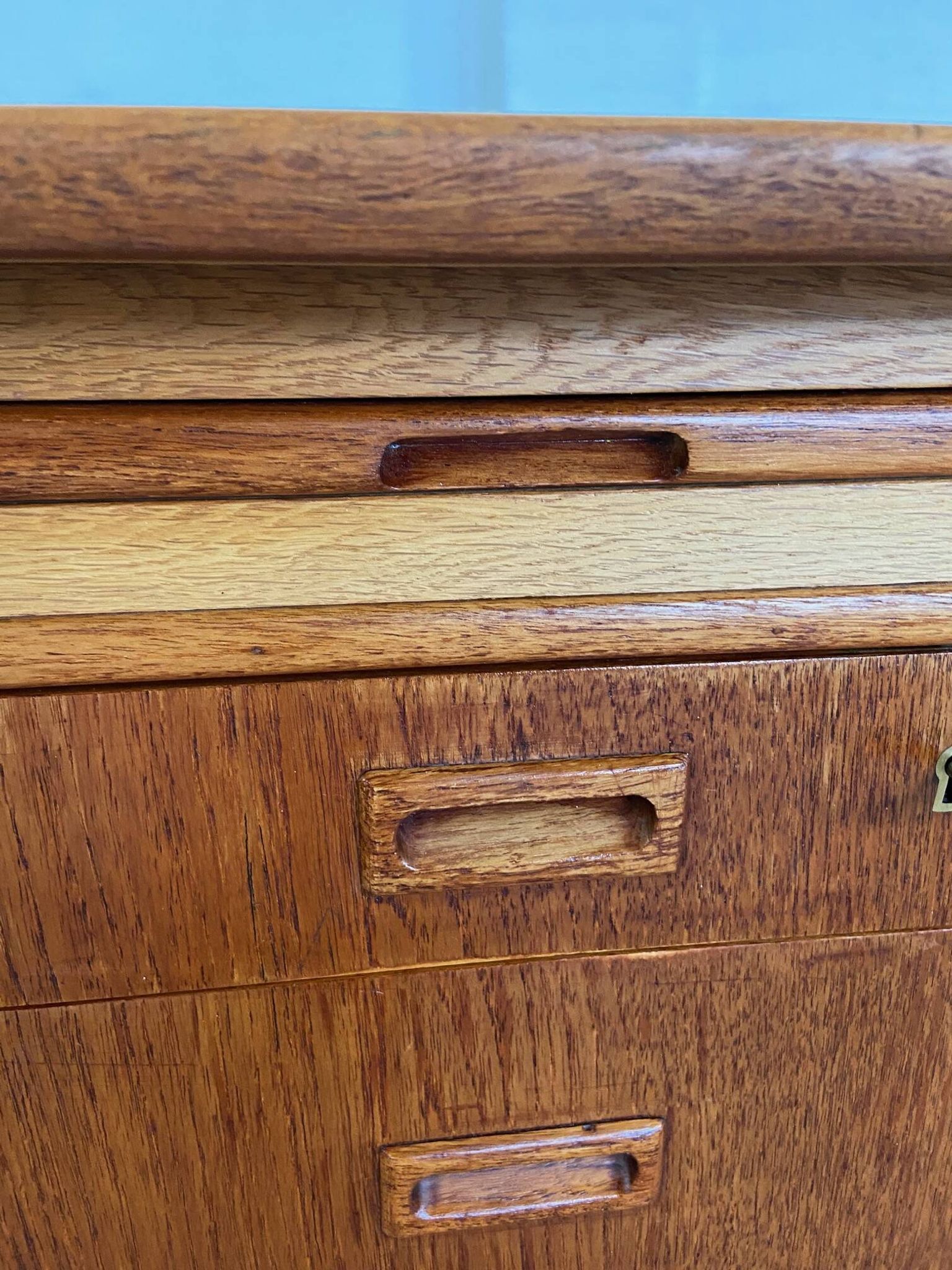 Vintage Danish desk in teak and oak by Børge Mogensen for Søborg Møbelfabrik, 1960s.