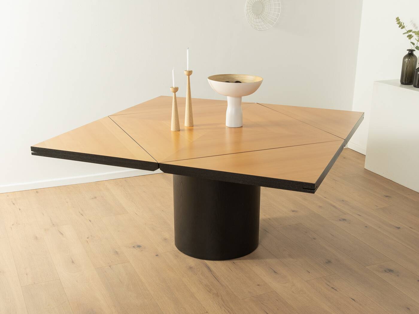 Quadrondo dining table, Erwin Nagel for Rosenthal