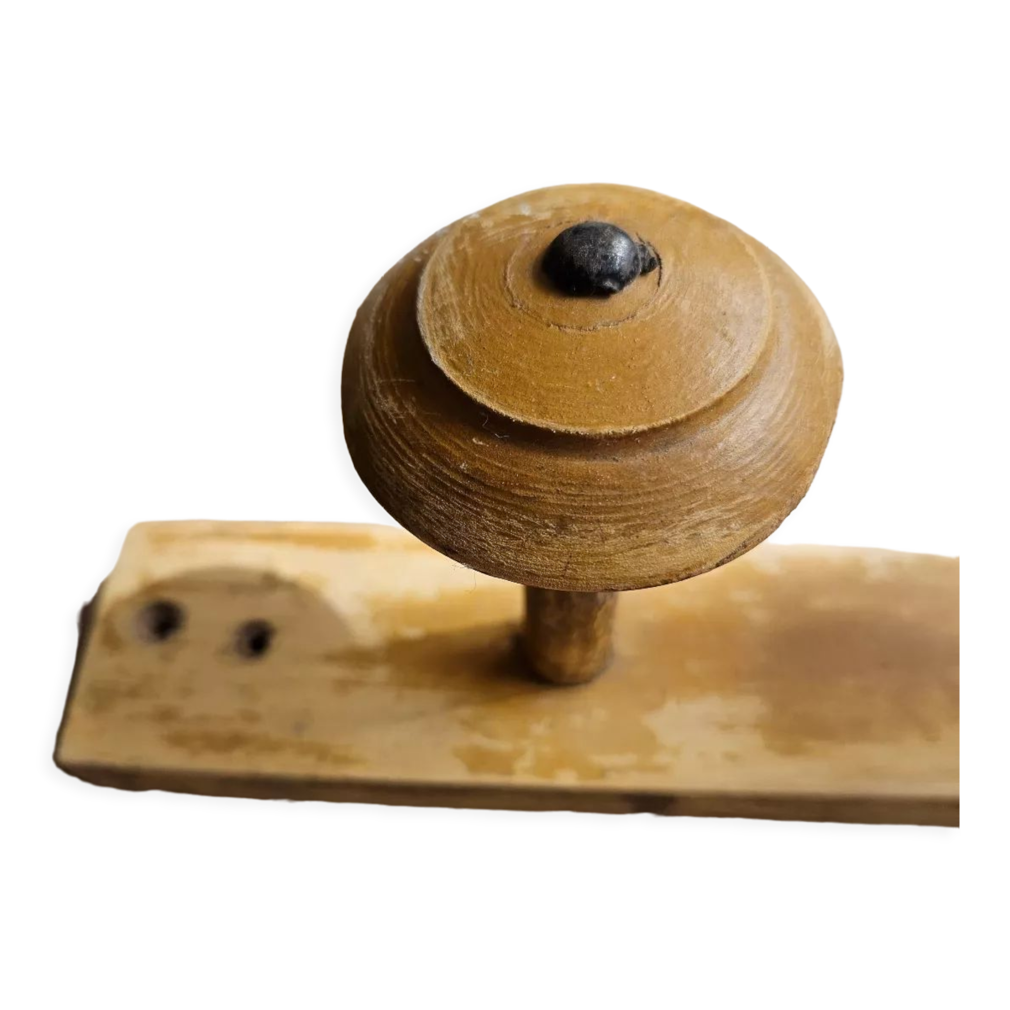 3-spoke turned wooden hook