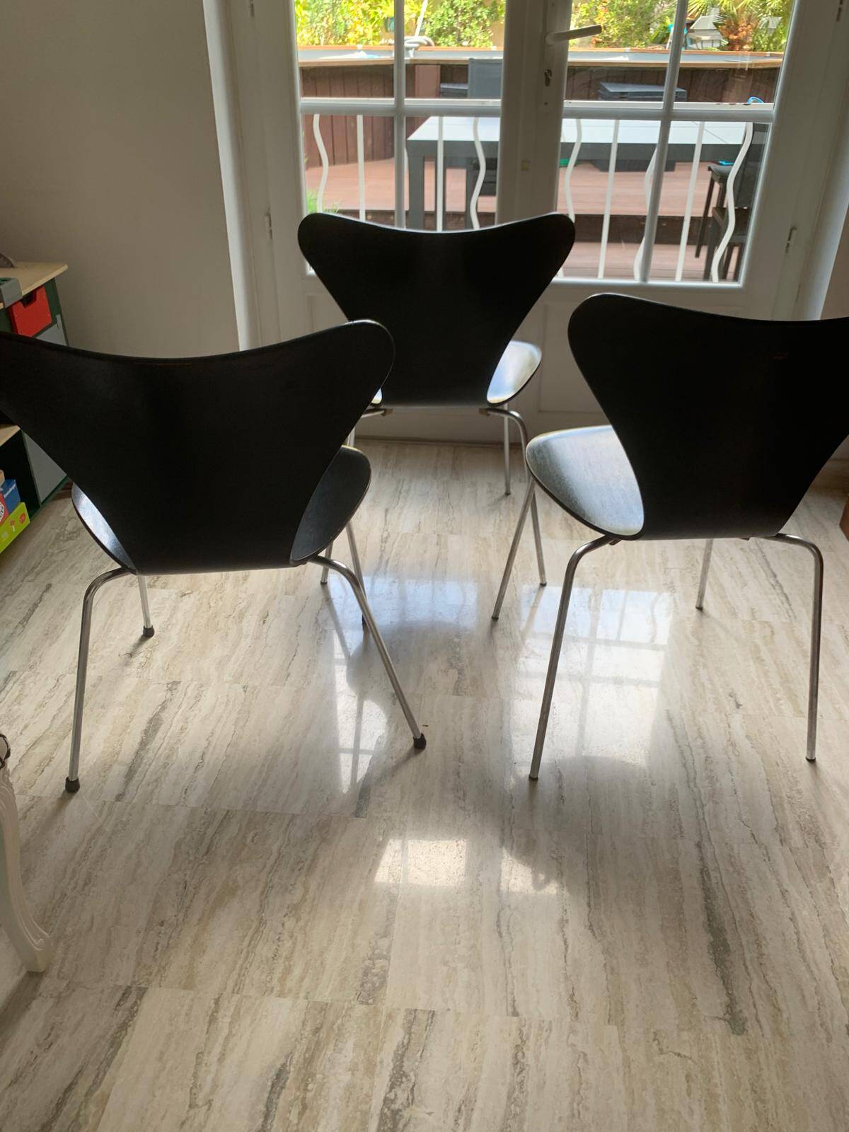 Series 7 chair by Fritz Hansen, model by Anne Jacobsen, produced in 1955/57