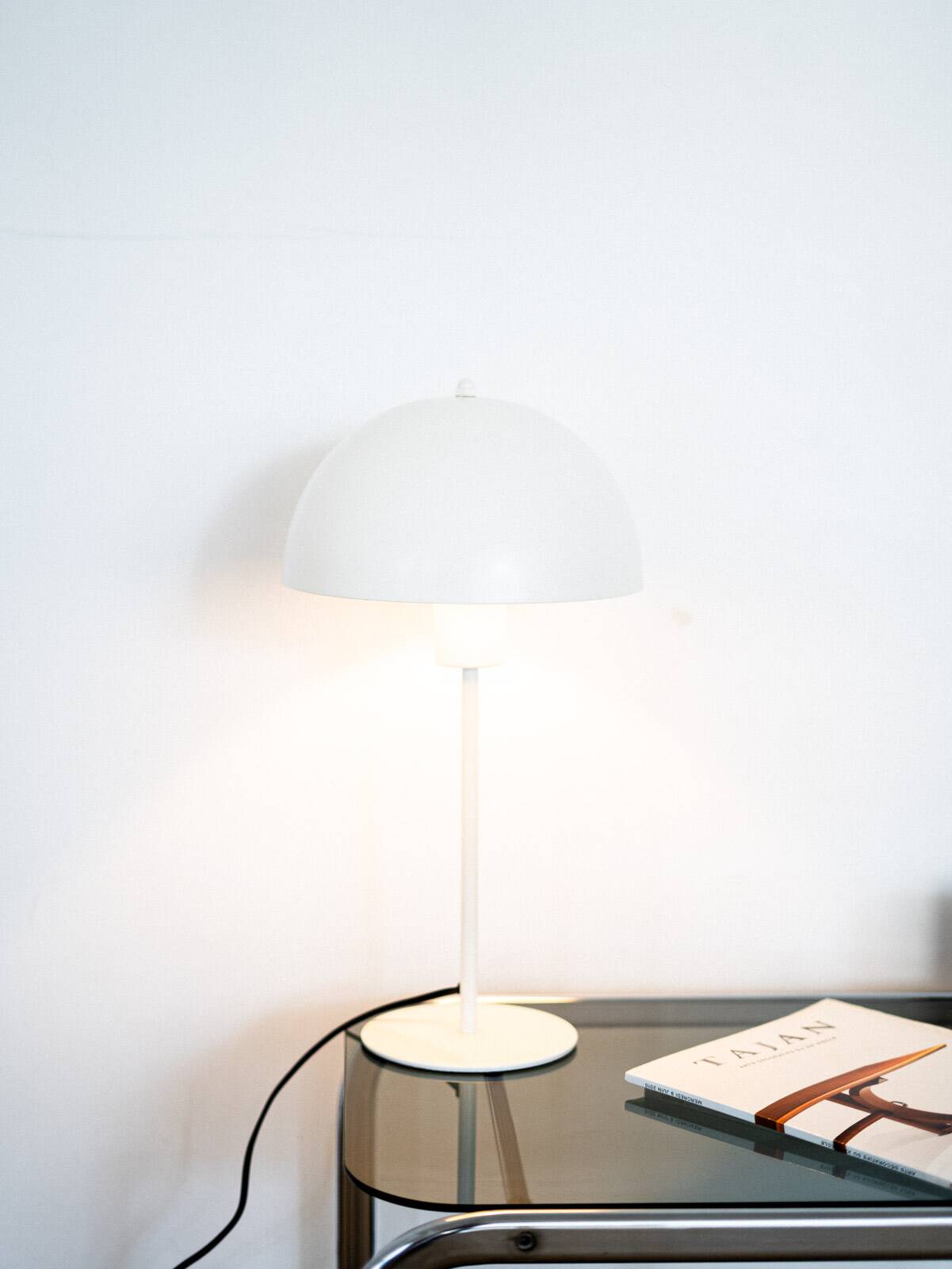 White mushroom lamp
