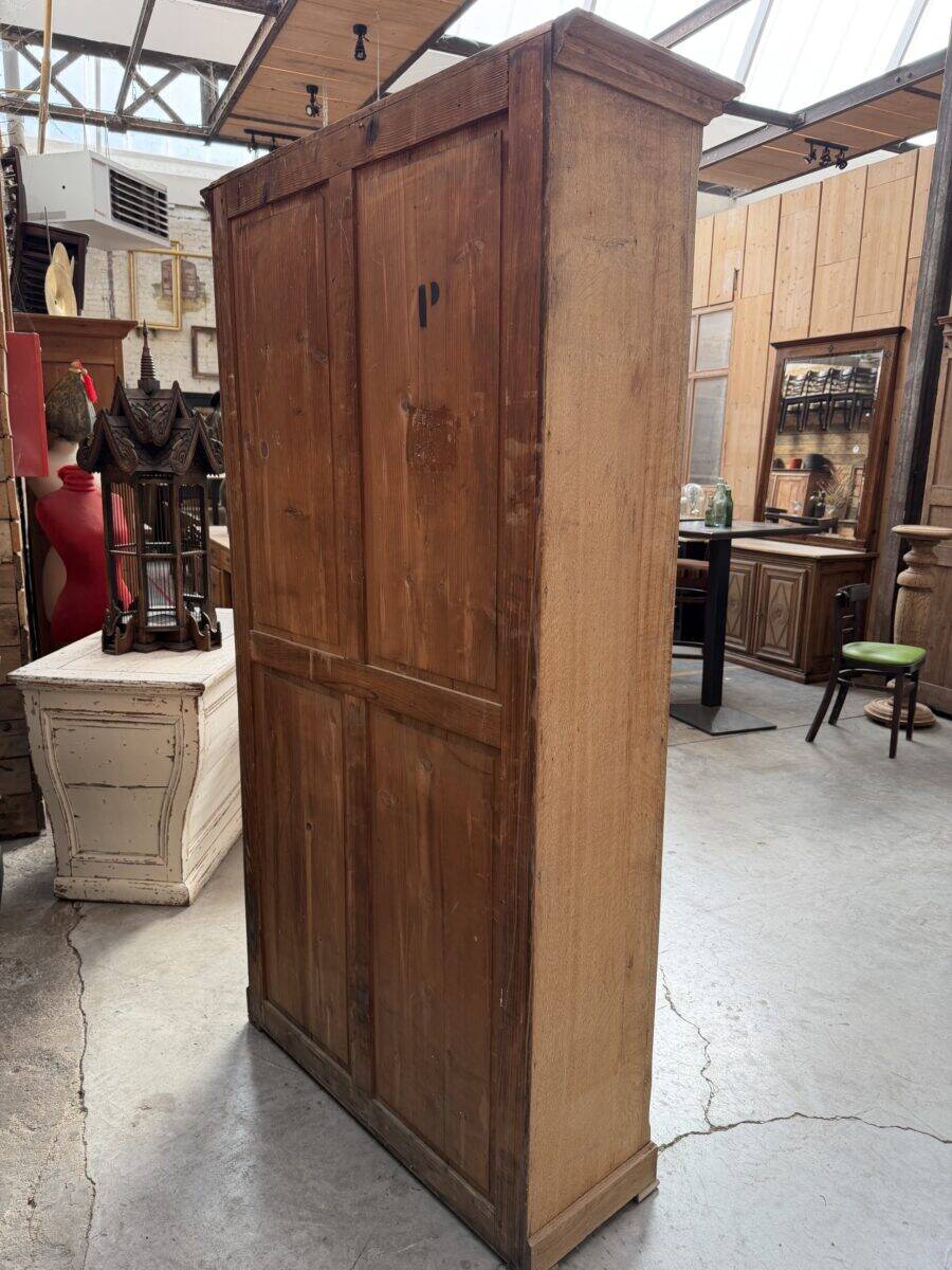 Vitrine en chêne début XXème