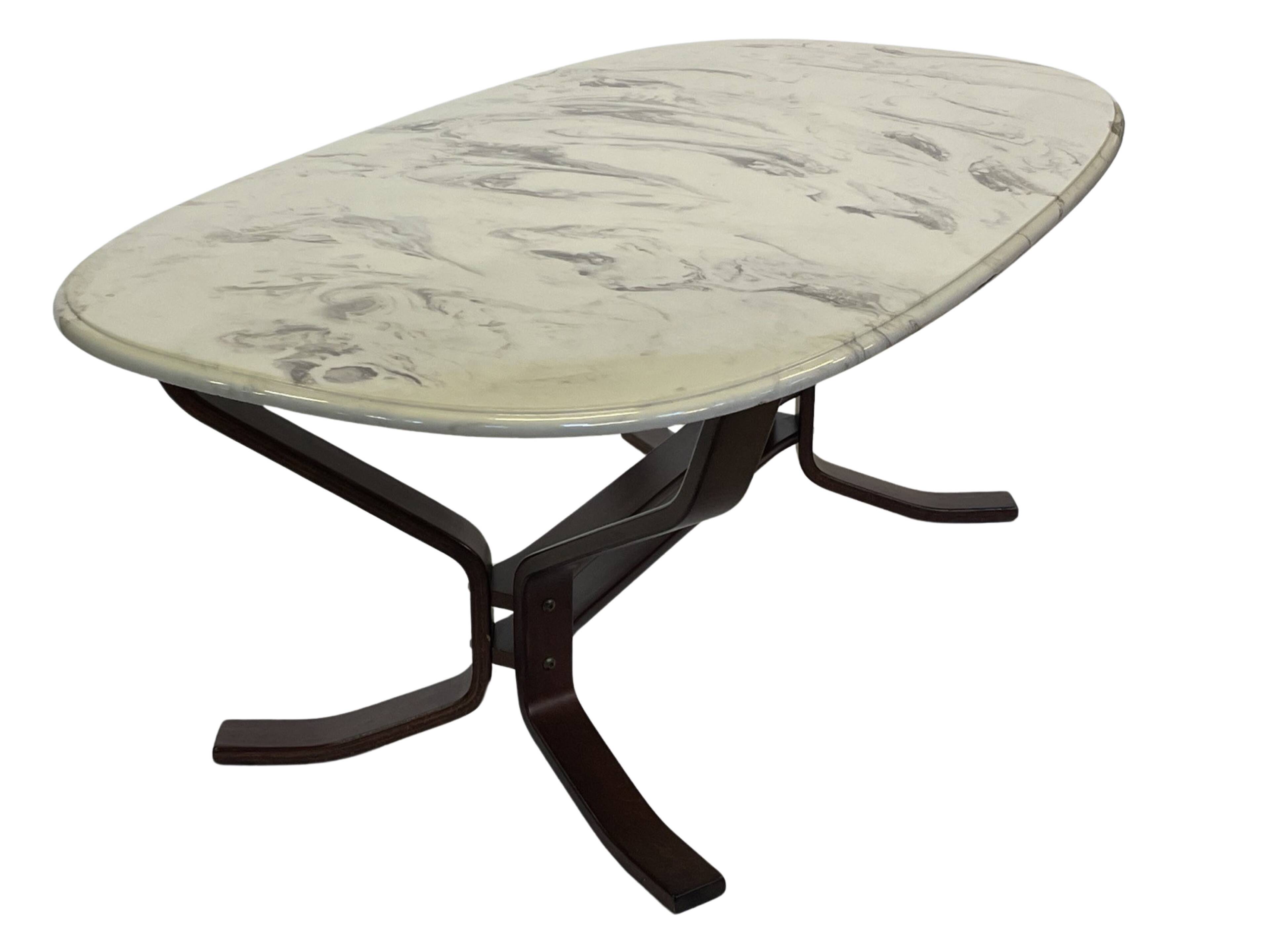 Table basse vintage en bois et marbre Design minimaliste Suède années 70