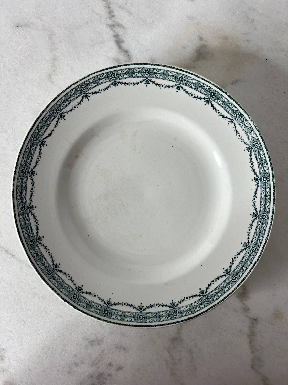 Set of 4 flat ironstone plates St Armand Magali