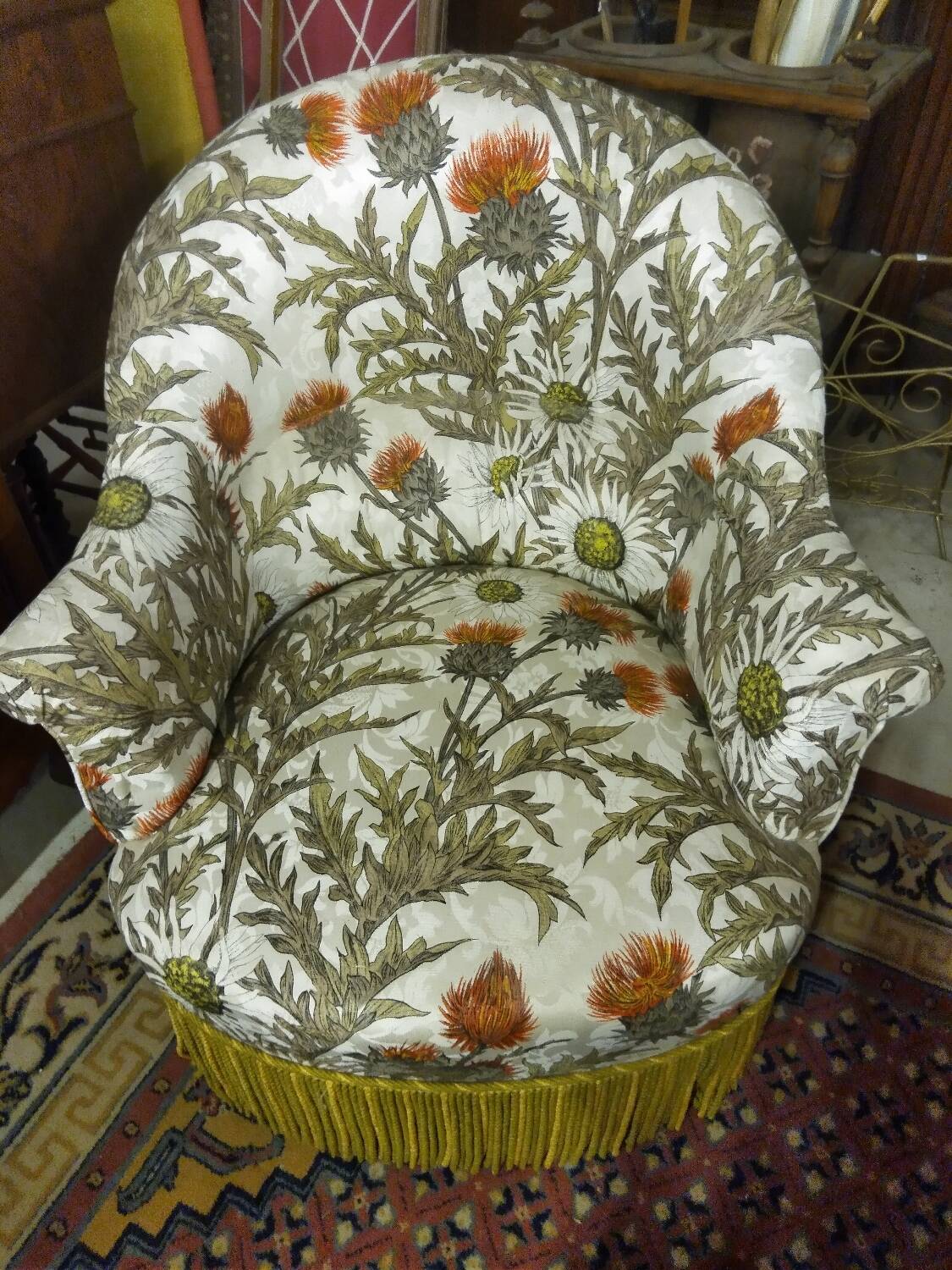 NIII toad armchair with black base