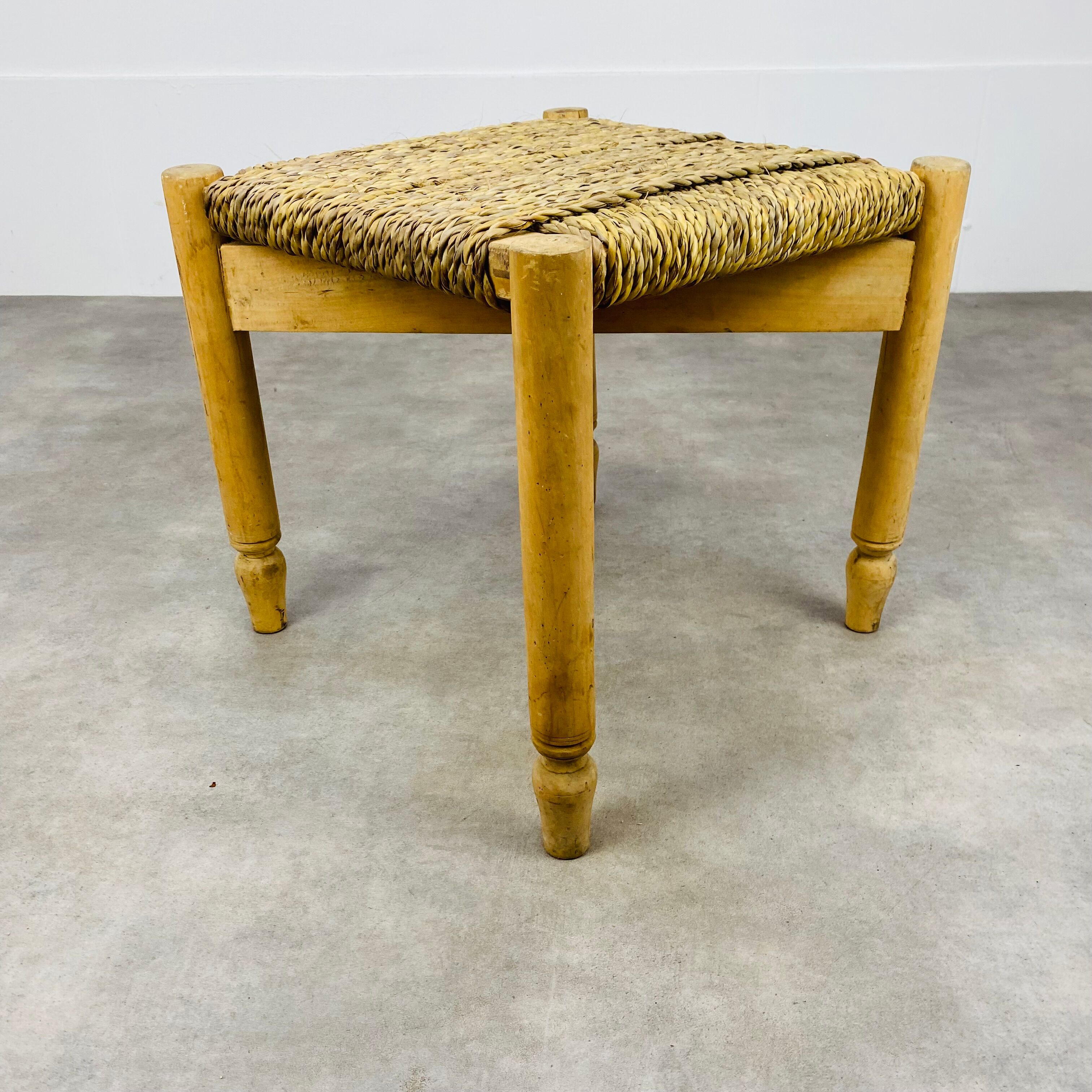 Stool woven straw raw wood