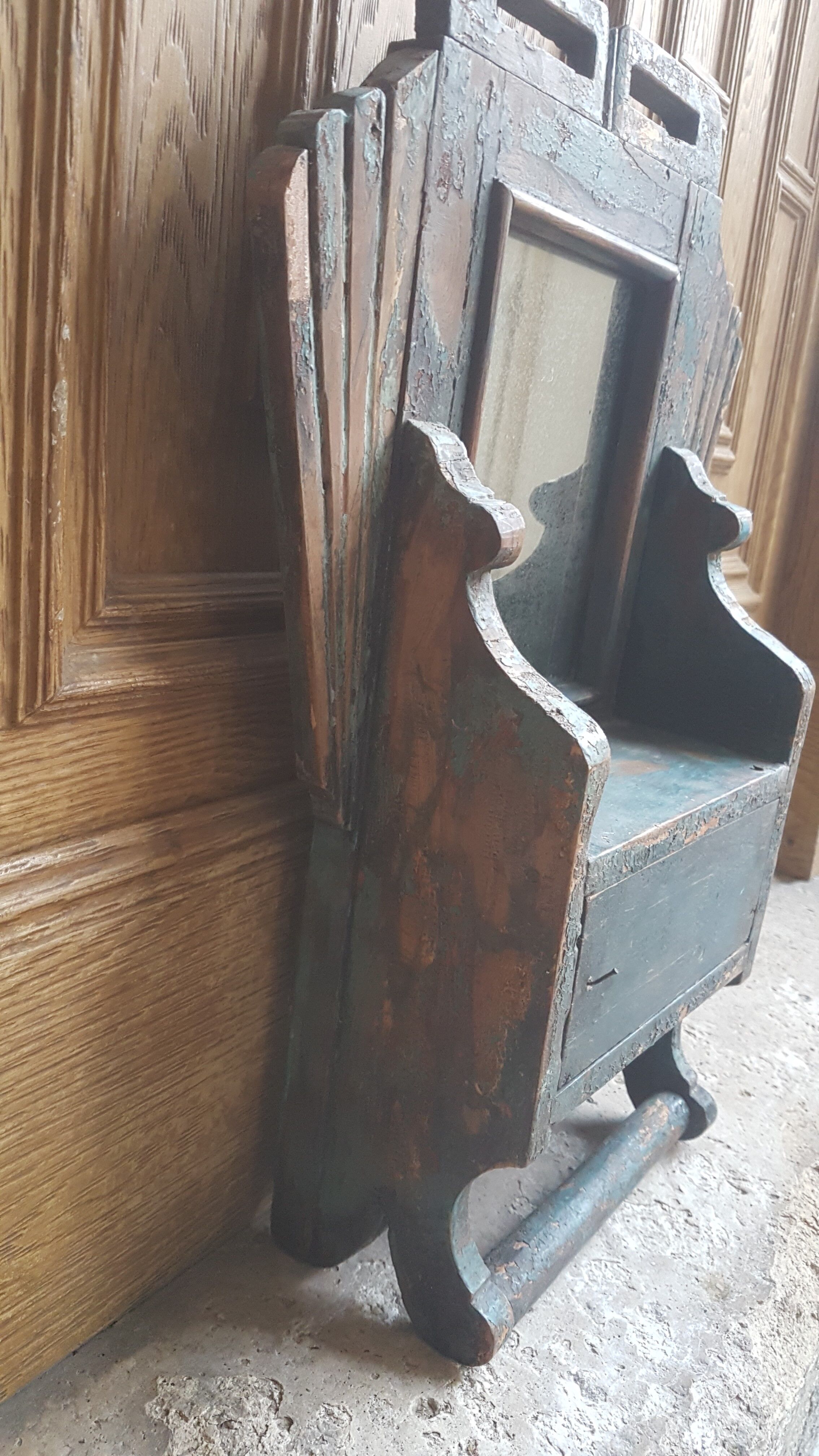 Ancient barber mirror from Indonesia 36x50cm