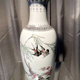 Pair of baluster vases with bird decoration in chinese porcelain