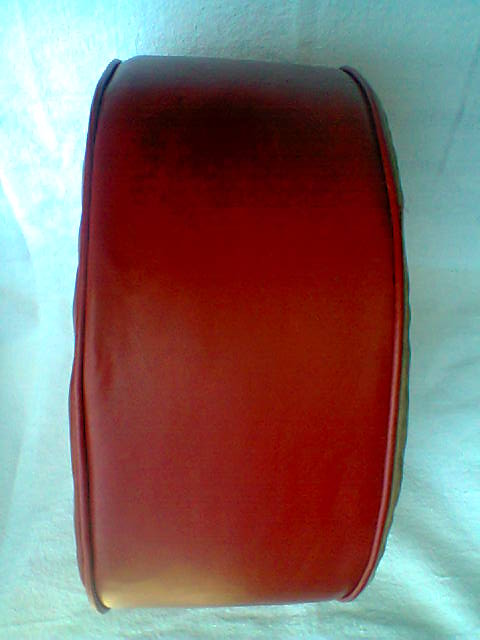 Pouf in faux-leather