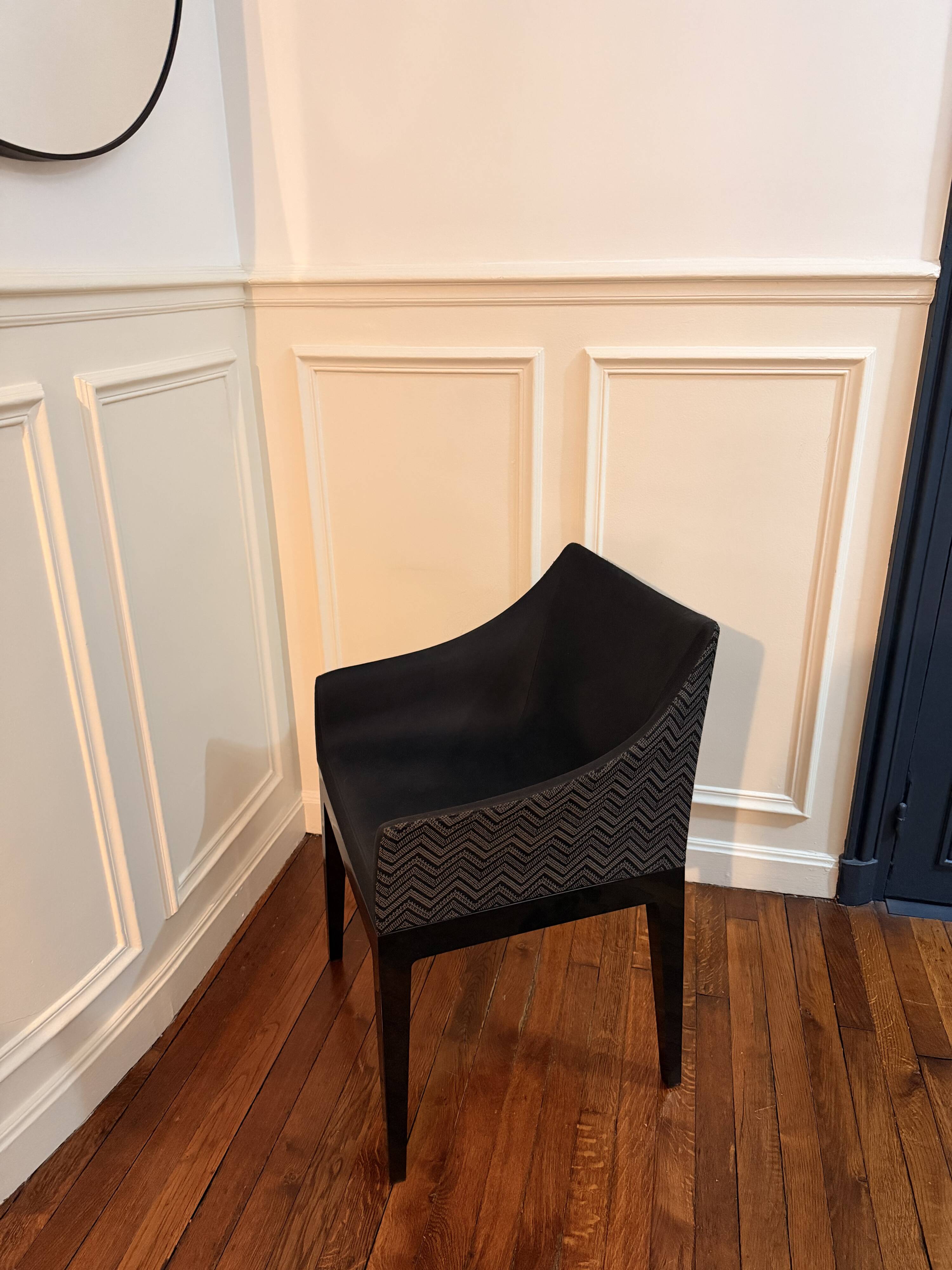 Upholstered armchair Madame black beige fabric Kartell