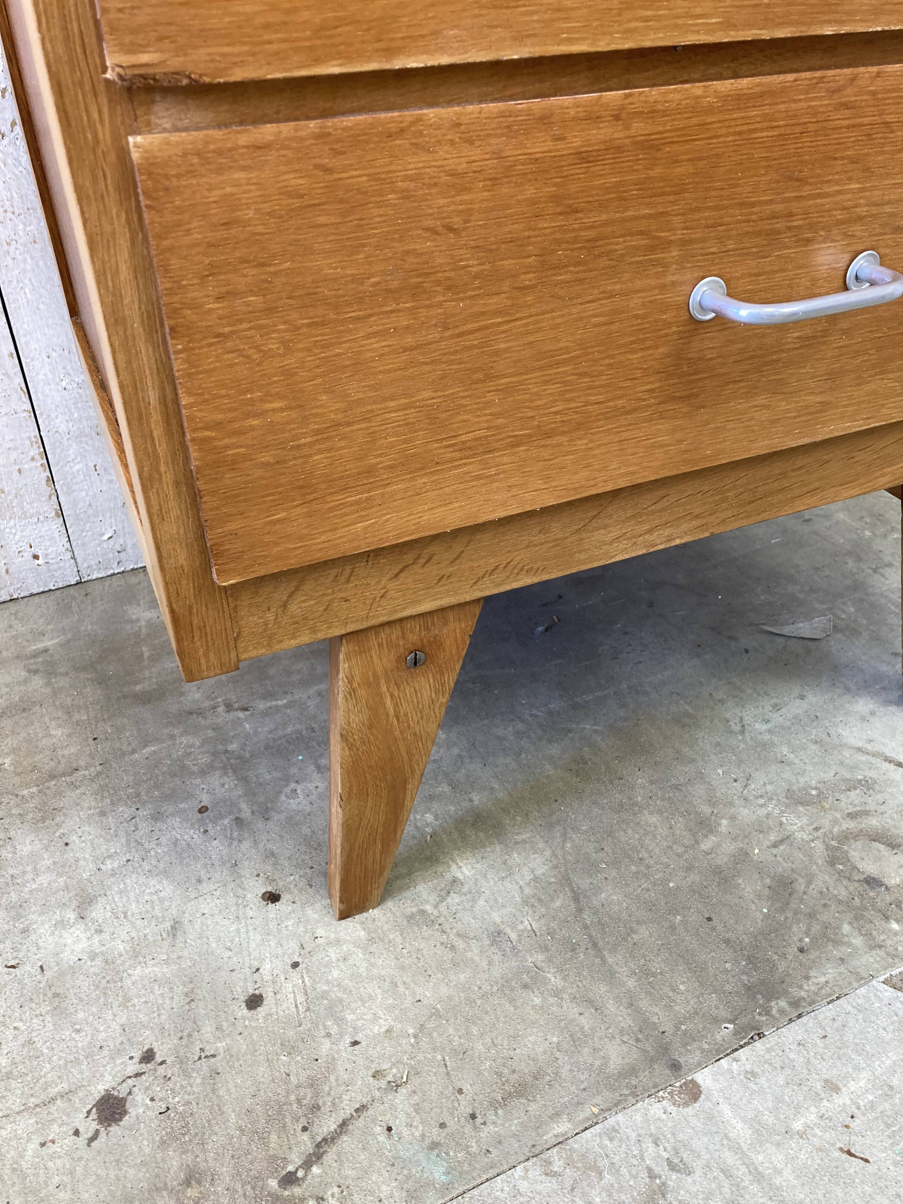 Chiffonier with compass feet