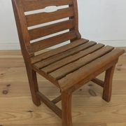 Chaise à lattes de bois pour enfants