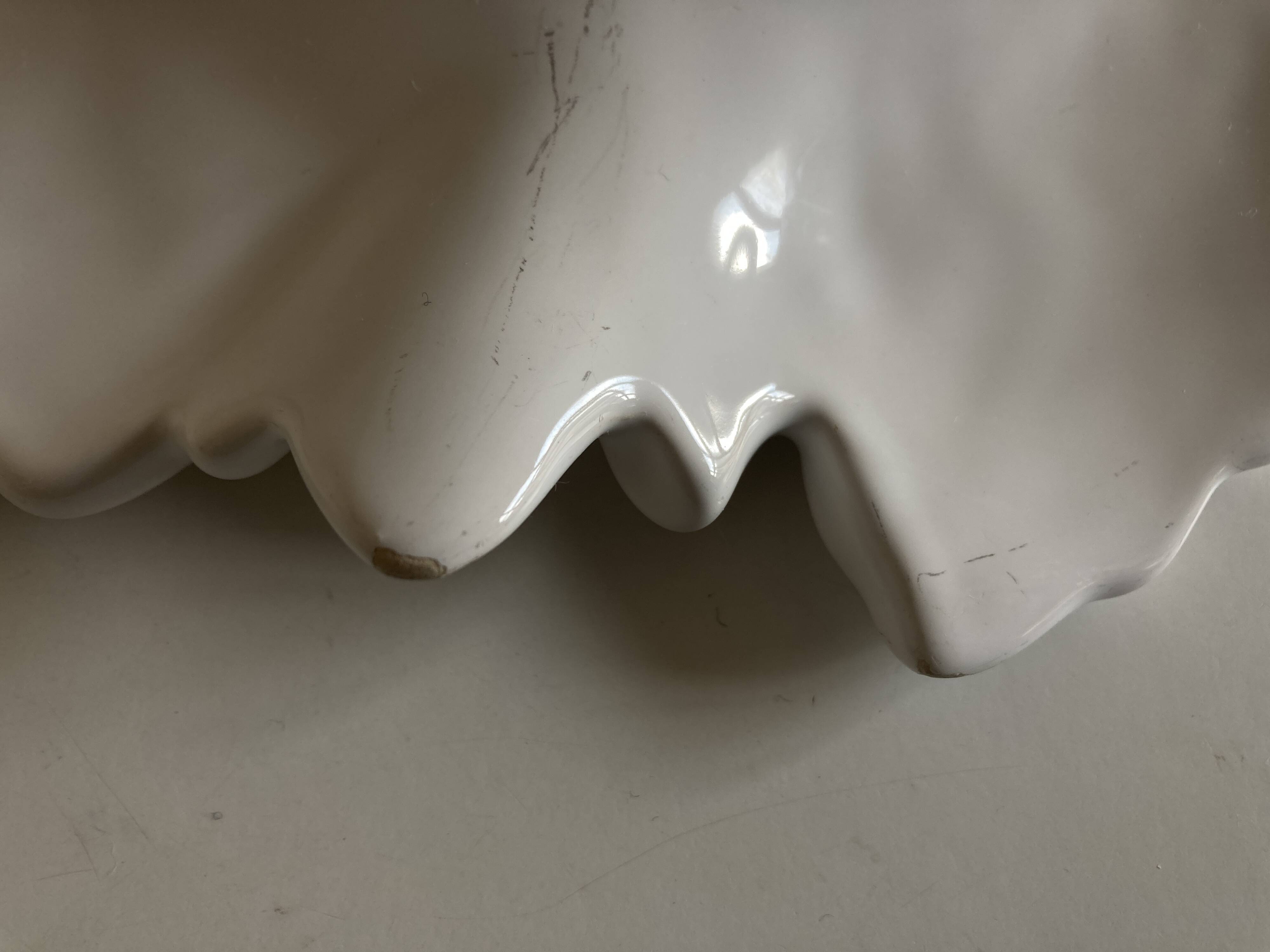 Acanthus platter in Malicorne earthenware, 18th century