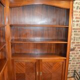 Open mahogany corner bookcase