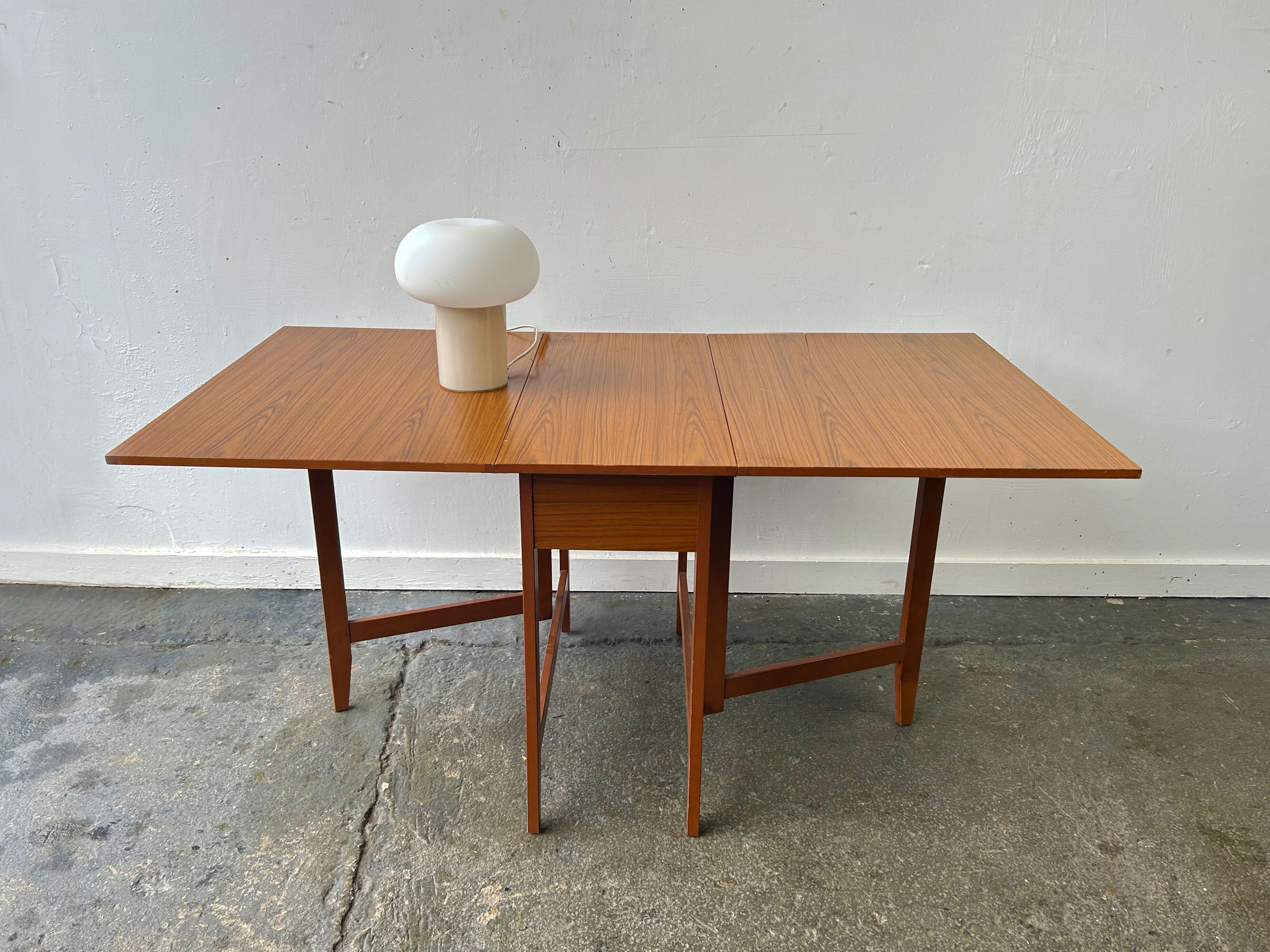 Schreiber Mid-Century Modern vintage teak drop-leaf dining table, 1960s