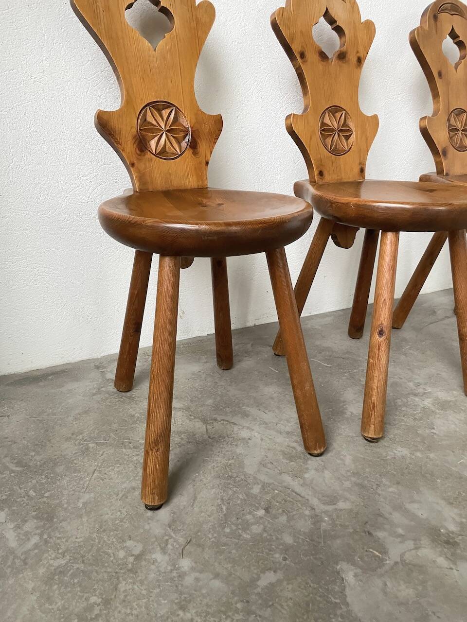 Set of 4 Savoyard pine chairs from the 60s