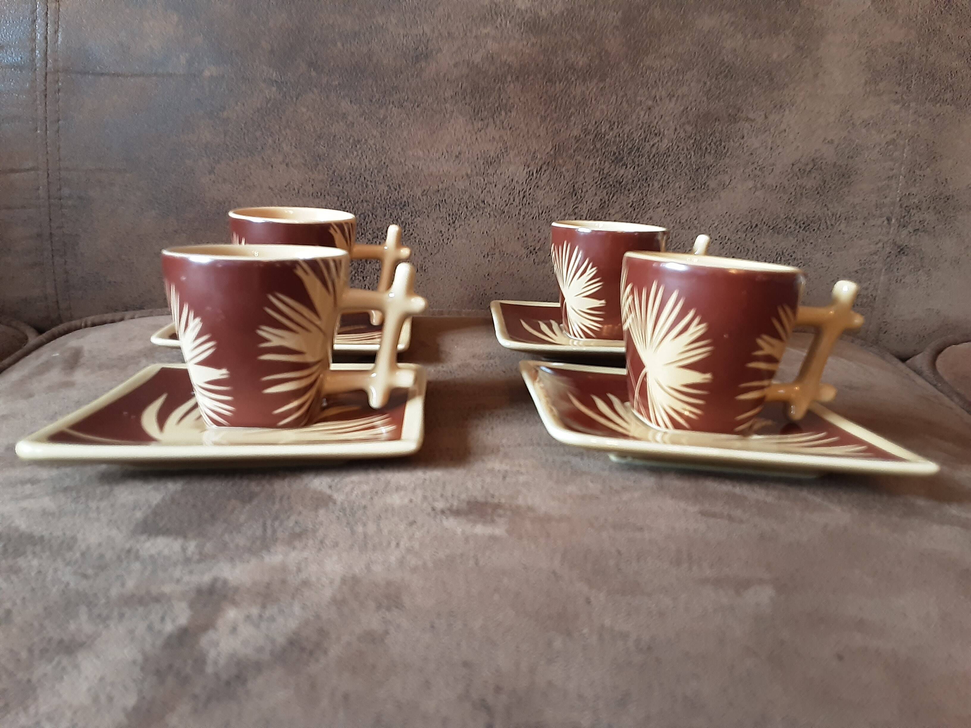 Lot de 4 tasses et soucoupes  Amadeus