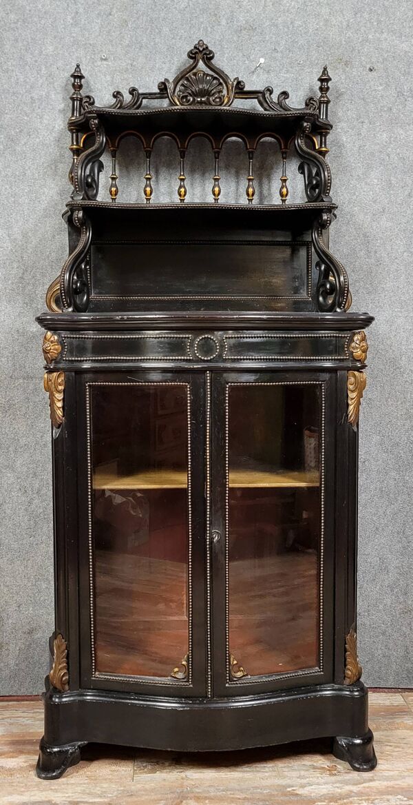 Vitrine galbée '' Boulle '' époque Napoléon III  en bois noirci et bois doré