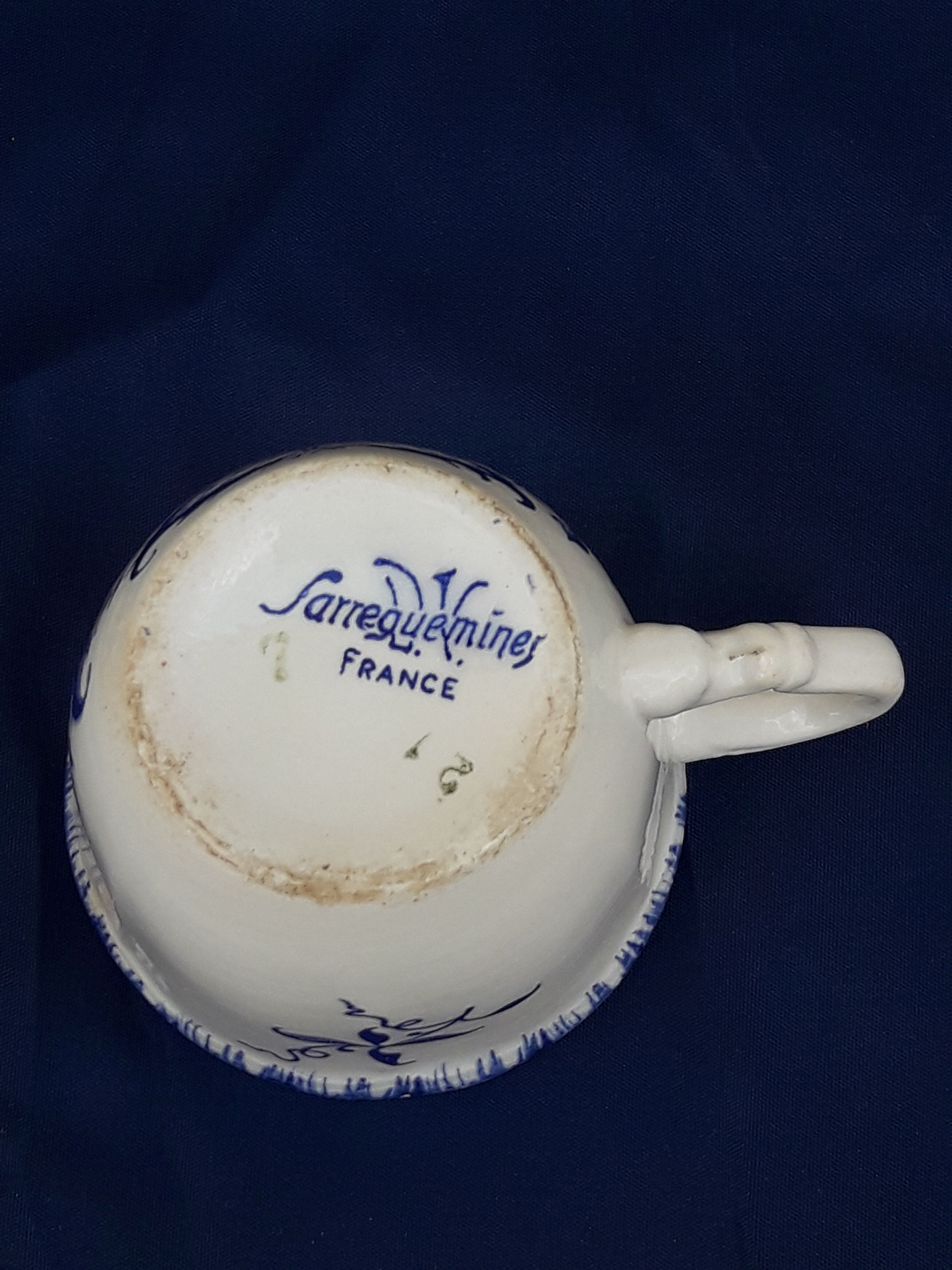 Old glass cup of Sarreguemines floral decoration blue diam 6.5 cm