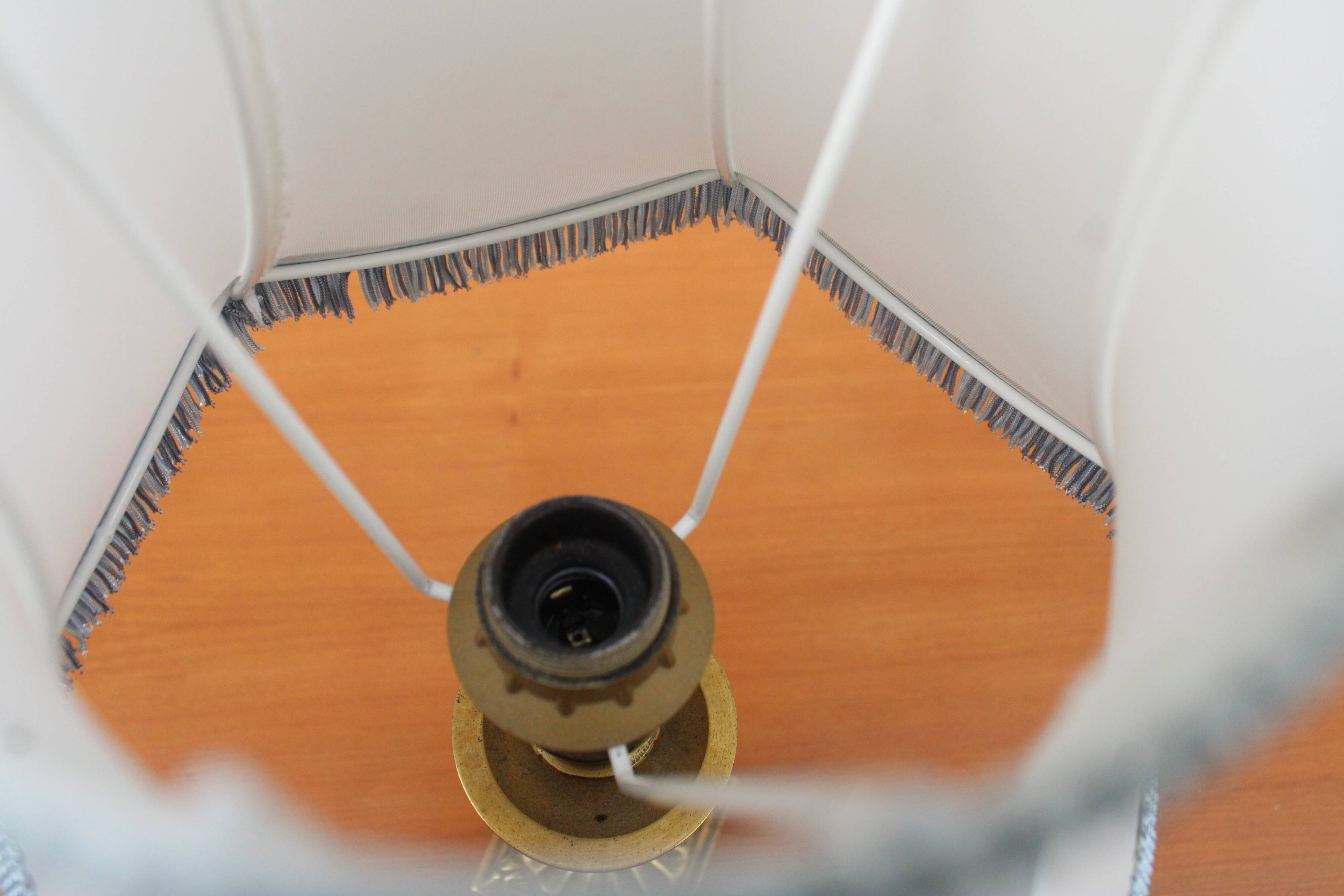 Vintage brass lamp with fringed shade – H35 cm, Ø20 cm