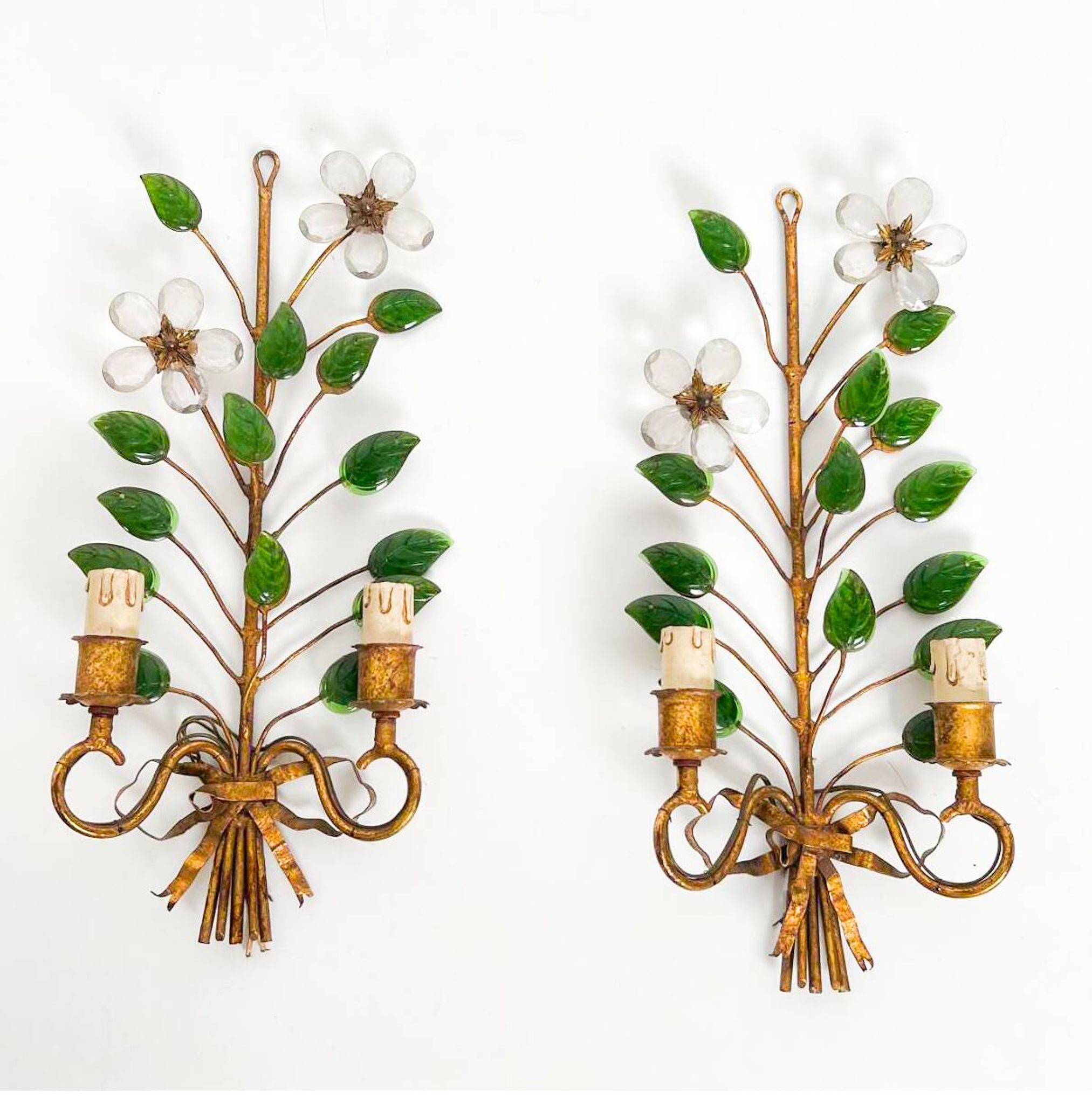 Paire d’appliques murales italiennes vintage en métal doré et verre fa