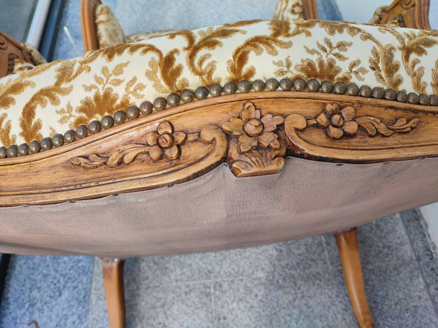 Large shepherdess with ears