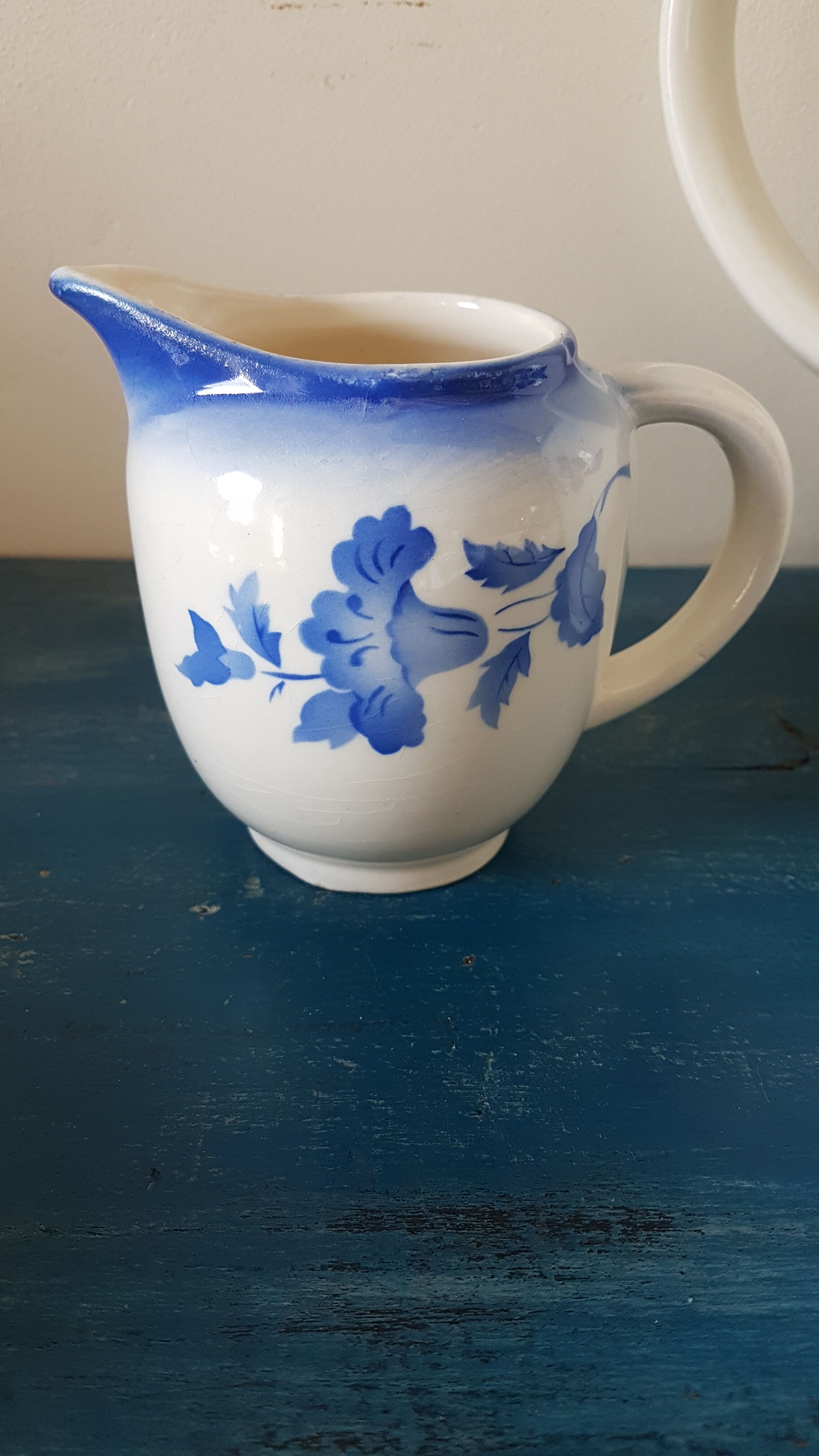 Flower decorated earthenware coffee service