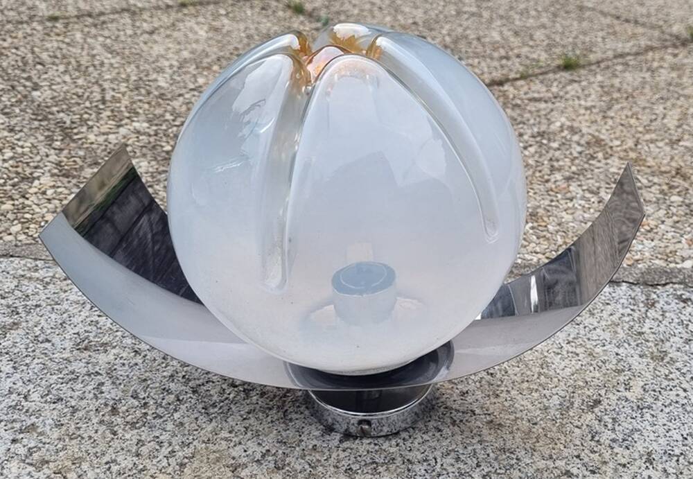 Pair of steel and opaline wall lights, Vittorio Mazzega design, vintage, 70s