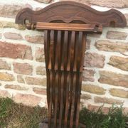Fauteuil Dagobert ou curule pliant en noyer