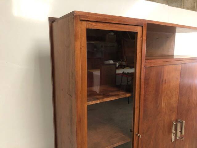 Glass cabinet from the 1940s